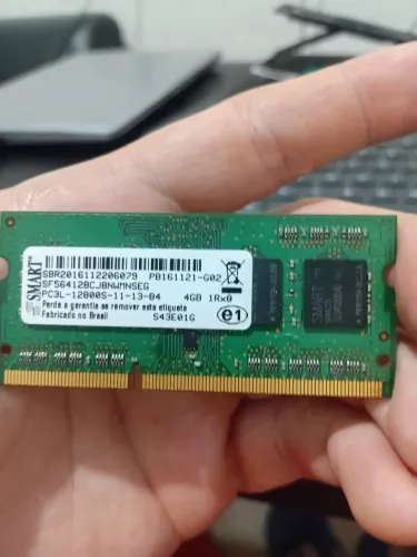 2 unidades de memória RAM 4GB DDR3/DDR4