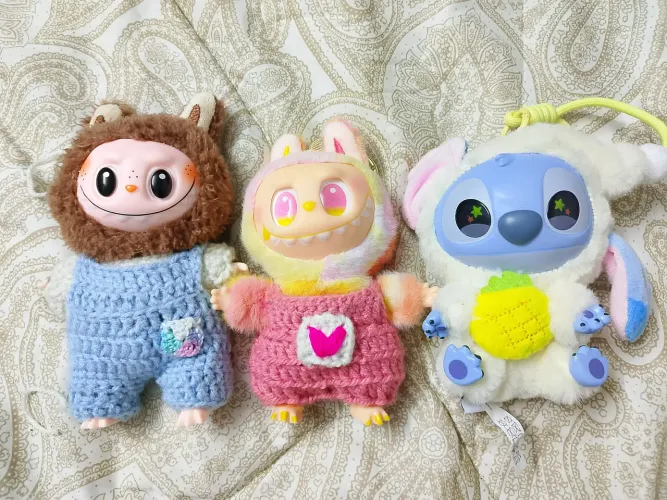 Bonecas diversas
