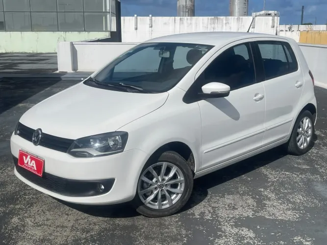 Volkswagen Fox 1.0 MI Total Flex 8V 5P 2014