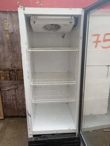 Geladeira expositora