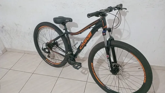 Bicicleta oggi em alumínio aro 29 estado de nova posso levar com taxa