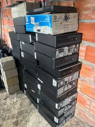Equipamentos de Informática - CPUs, Monitores