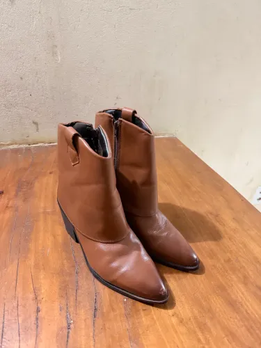 Bota cano curto