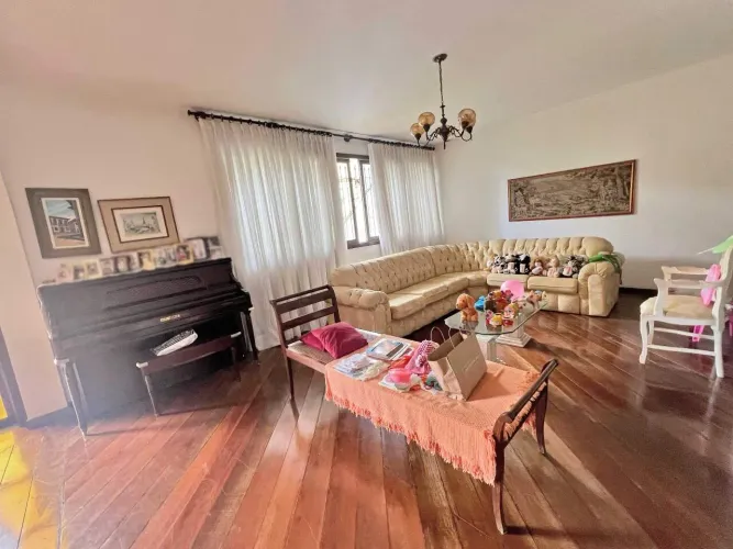 Casa 4 quartos 6 vagas Comiteco