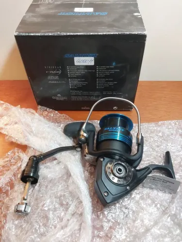 Molinete de pesca DAIWA SALTIST h4000 nunca utilizado