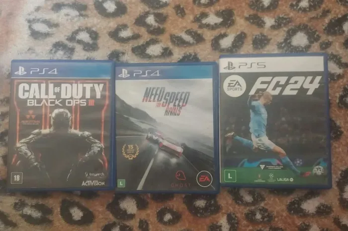 Vendo 3 jogos de vídeo game PS5 novos 