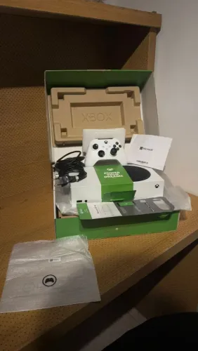 Xbox série S 512 SSD ( Na Caixa )