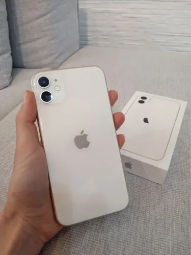 iPhone 11