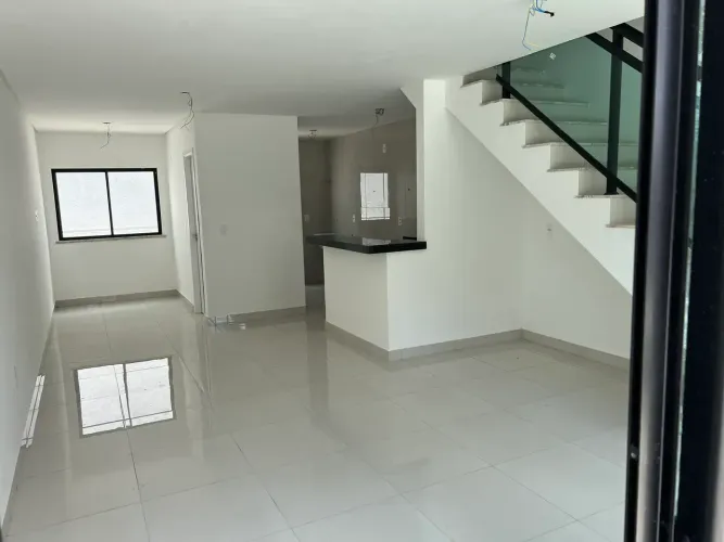 CASA NOVA EM CONDOMÍNIO