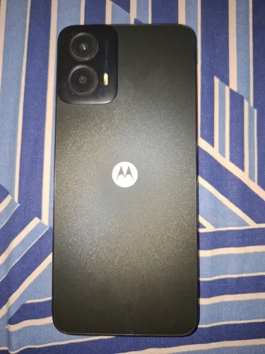 Moto g 34 5g 128 gb 8 de ram possue apenas trincado mas funciona normal