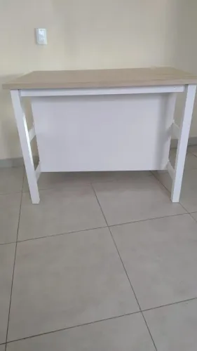 MESA BALCÃO EM SERRALHEIRA BRANCA E MDF - 1,20 X 0,80 - ALTURA 90CM