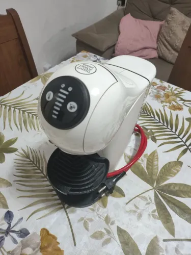 Cafeteira Doce Gusto Branca