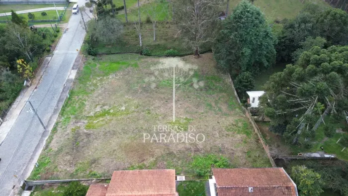 Terreno urbano com 1.877 m² no bairro Cascatas em Campo Alegre - SC