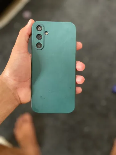 Celular Samsung, aparelho semi novo