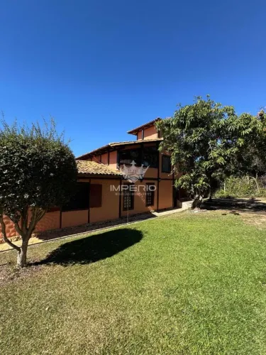 Casa de alto padrão à venda em Itaúna - Condomínio Lago do Sol - 1000 M²