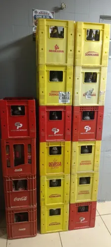 Caixa de litrão com casco. Disponível para venda