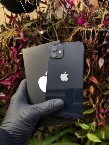 iPhone 12 todo original Apple, nunca aberto, acompanha cabo e 6 capinhas