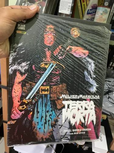 Mulher maravilha Terra Morta