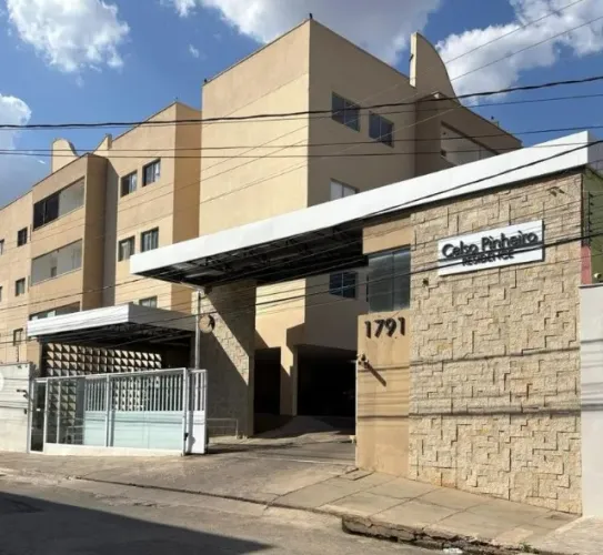 Alugo apto no Bairro Cristo Rei