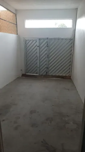 Aluga-se KITNET, Quarto, Banheiro, Cozinha, Garagem