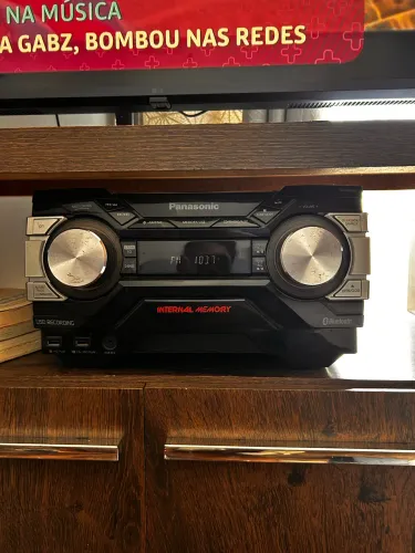 Vendo aparelho de som (PANASONIC) em perfeito estado de conservação e funcionamento !
