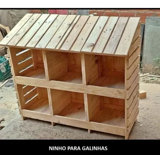 Ninho para galinha com vários espaços para sua galinha pôr