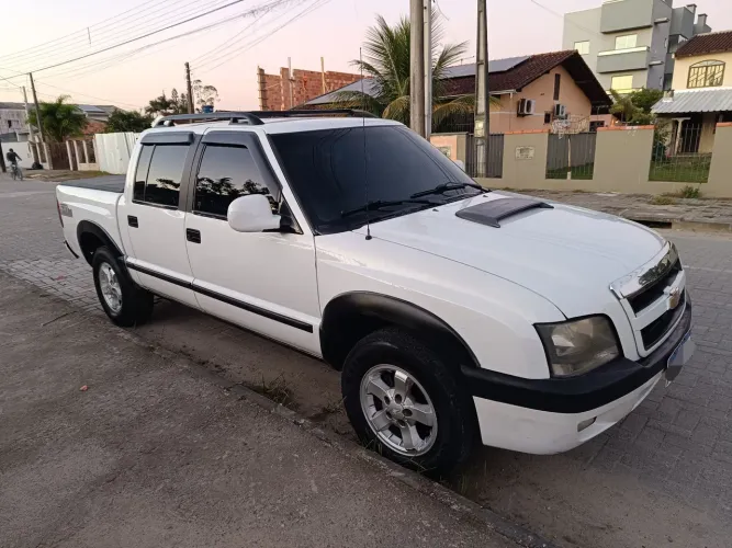 Chevrolet S10 P-up Tornado 2.8 TDI 4x2/4x4 CD Dies 2008