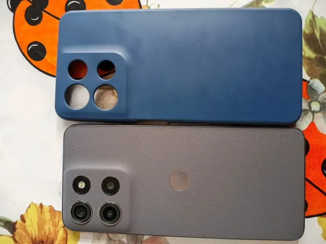 Moto g15 novinho tem 4 meses 256 gigs memória