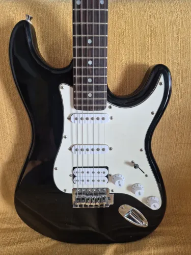 Guitarra Elétrica Stratocaster Condor