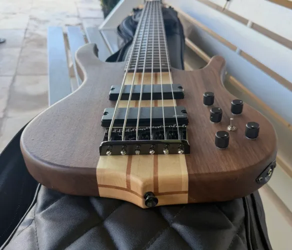Baixo 6 cordas ken smith