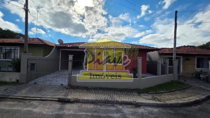 CASA RESIDENCIAL em CURITIBA - PR, SANTA FELICIDADE