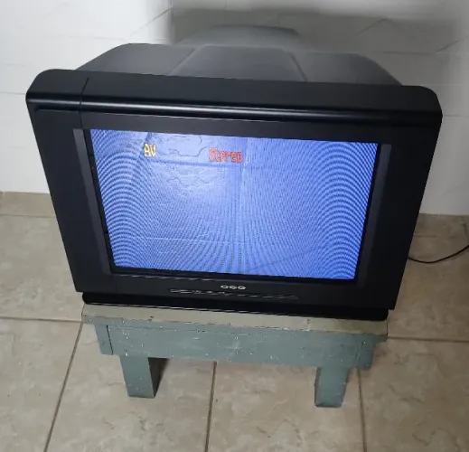TV CCE 21 polegadas de tubo - modelo HPS-21AVP