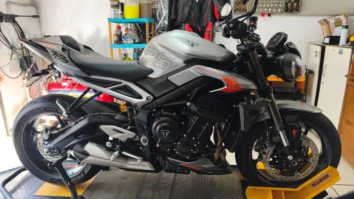 Triumph Street Triple 765 RS 