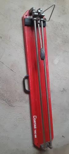 Cortador de cerâmica