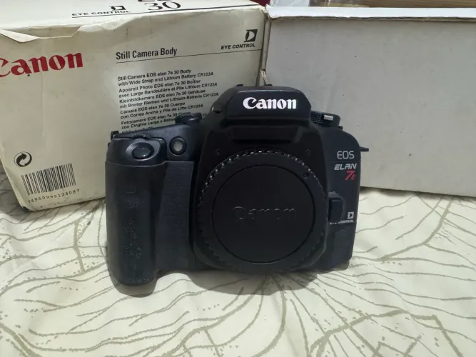 Câmera fotográfica analógica