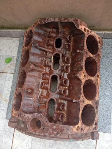 Bloco motor V8 (318)