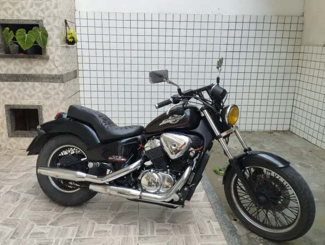 Honda Shadow VT600C - moto custom