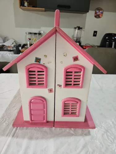 Casa de boneca. Madeira