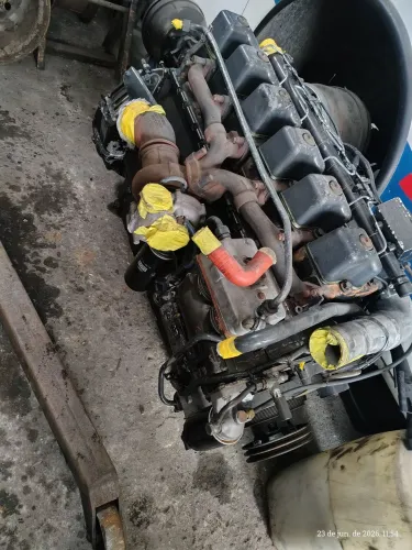 Motor Scania K94. 6 cilindros
