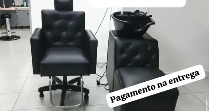 Lavatório e cadeira
