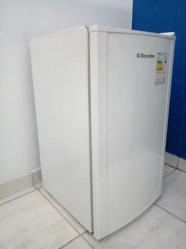 Frigobar Eletrolux 122 L Branco 127V