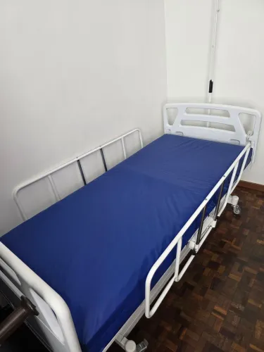 Cama hospitalar automática elétrica