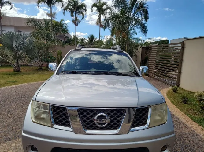 Nissan Frontier LE CD 4X4 2.5 TB Diesel Mec. 2010