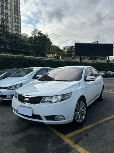 Kia Motors Cerato 1.6 16V Aut. 2013