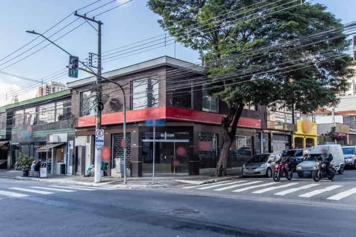 Prédio comercial na Rua Itapura, 1359 - 1365 490 m²