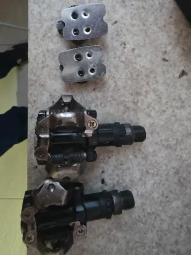 Vendo pedal de encaixe shimano completo.
