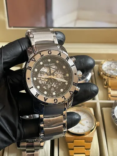 Relógio masculino BVLGARI