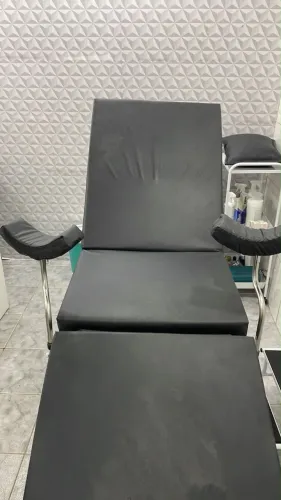 Maca Ginecológica Reclinável com Perneiras