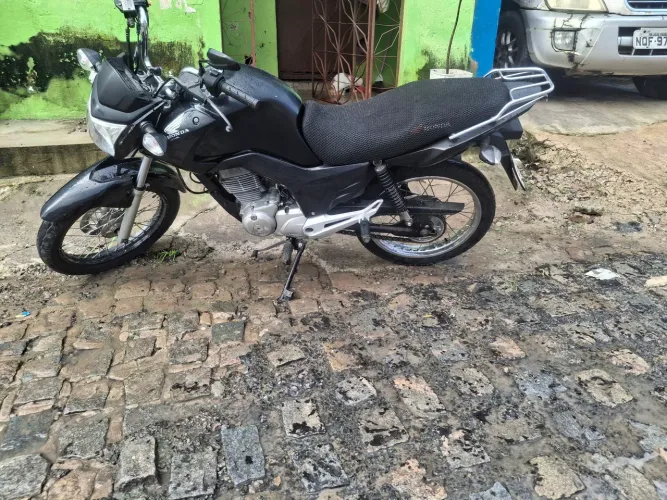 Moto excelente estado. Pronta para rodar e revisada