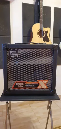 Amplificador Roland 80x
